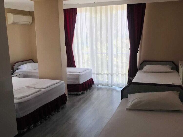 חדר משפחתי, Boss Ii