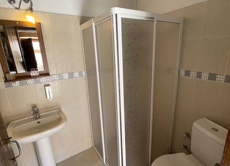 标准三人间, Karadut Cave