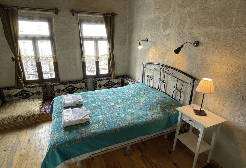 标准单人间, Karadut Cave