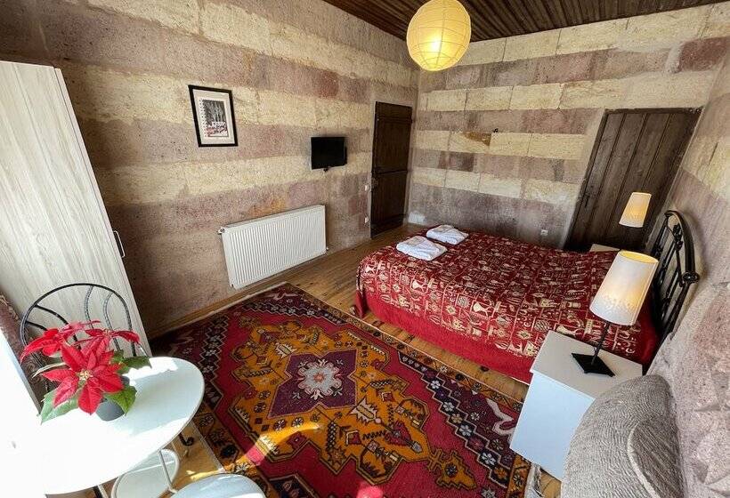 标准间, Karadut Cave