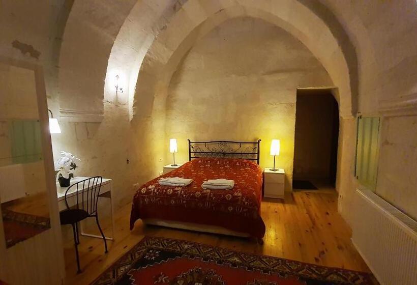 标准间, Karadut Cave