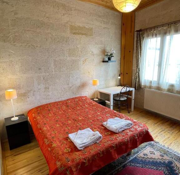 标准单人间, Karadut Cave