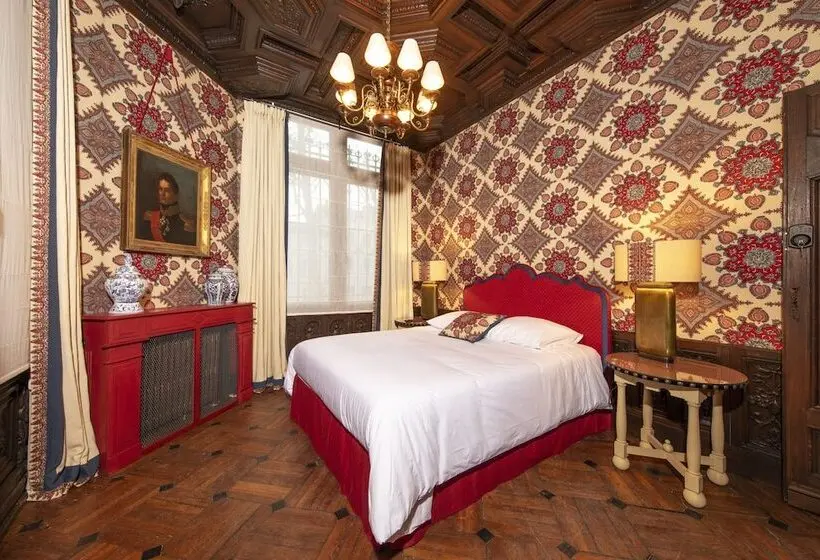 سوییت, La Maison Des Vieux Logis
