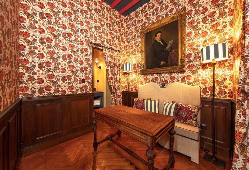 סוויטה, La Maison Des Vieux Logis