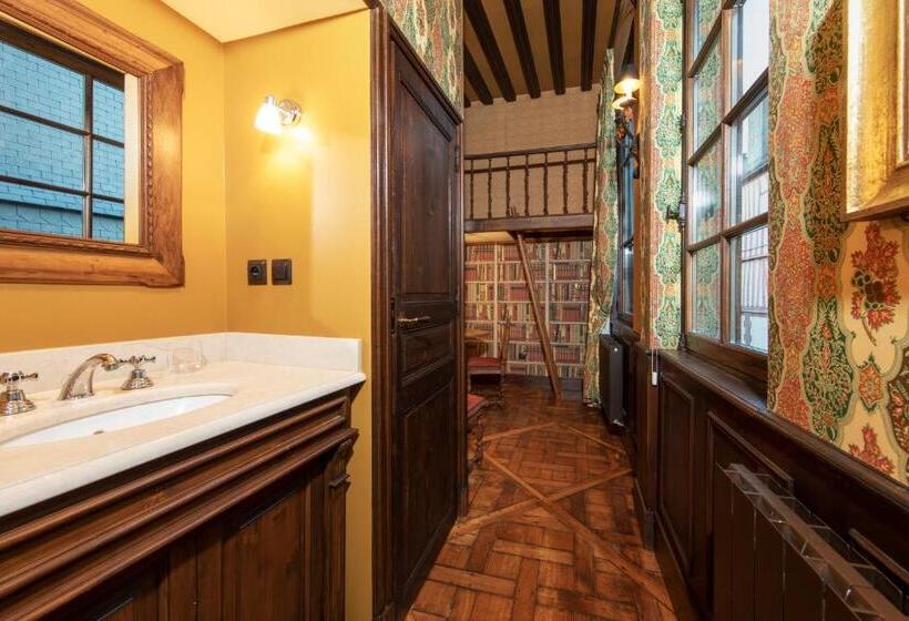 סוויטה, La Maison Des Vieux Logis