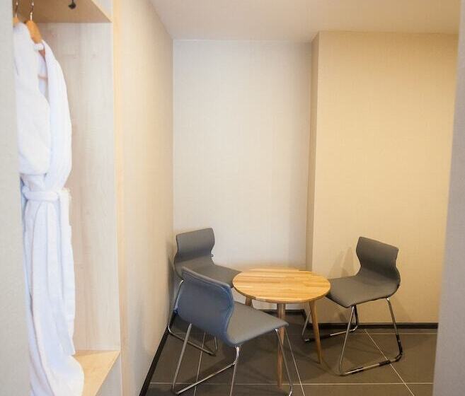 سوییت جونیور, Azimut Hotel Siberia