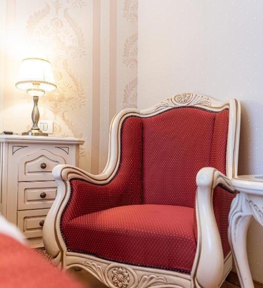 اتاق استاندارد یک نفره, Astoria Grand