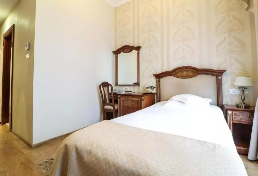 اتاق استاندارد یک نفره, Astoria Grand