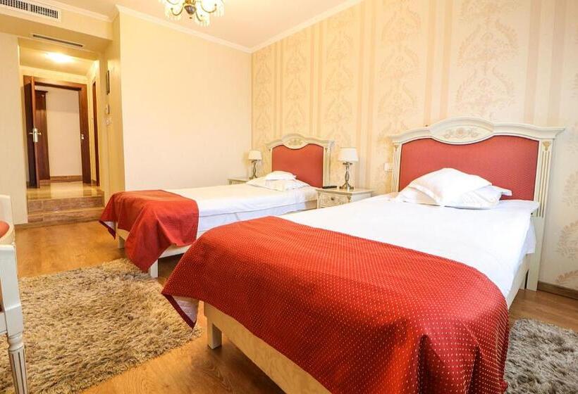 اتاق استاندارد, Astoria Grand