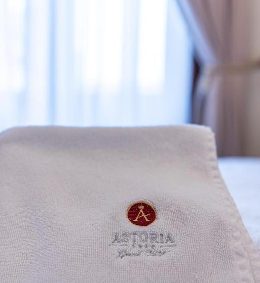 اتاق استاندارد, Astoria Grand