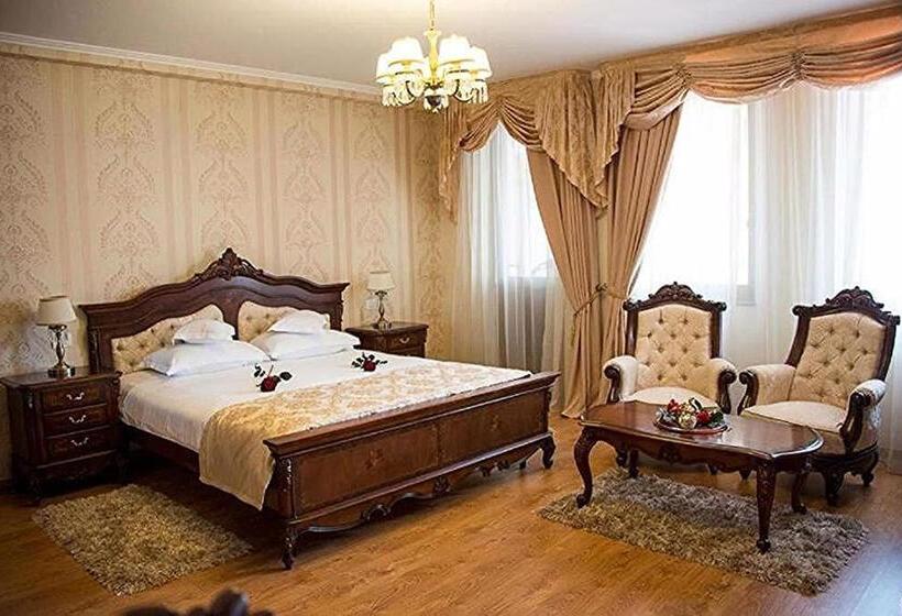 سوییت, Astoria Grand