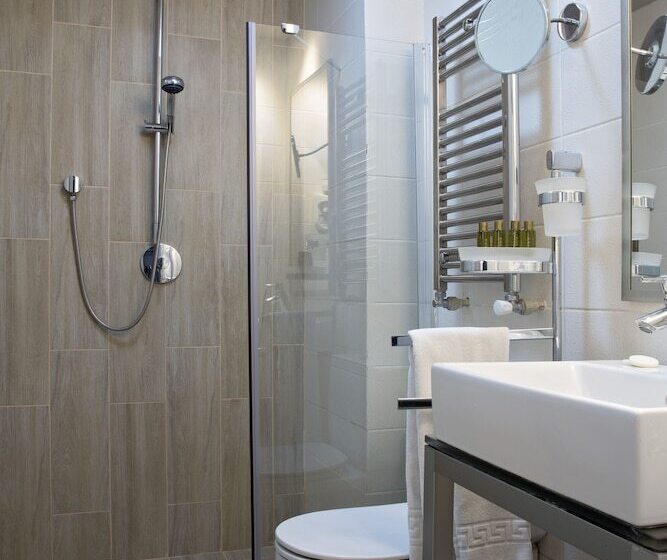 اتاق استاندارد, Central Hotel, Trademark Collection By Wyndham