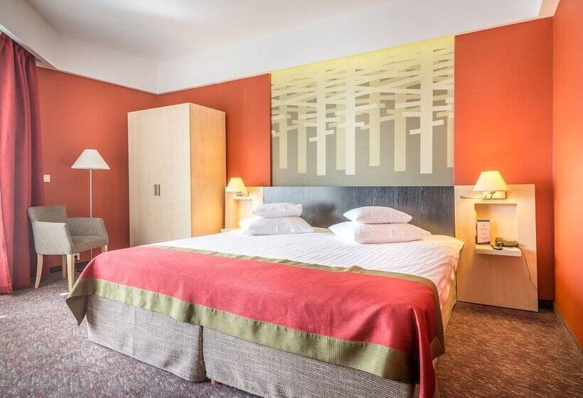 סוויטה דלוקס, Ensana Bradet