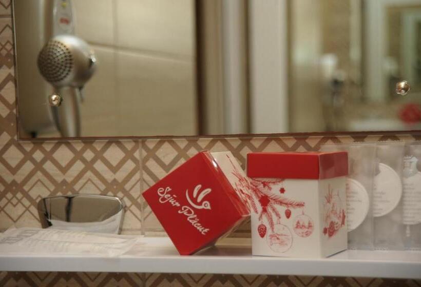 اتاق استاندارد سه نفره, Pinguin