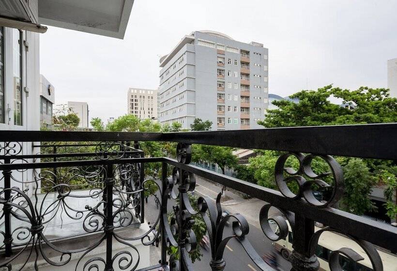 اتاق خانوادگی, Little Pig Home   Hostel