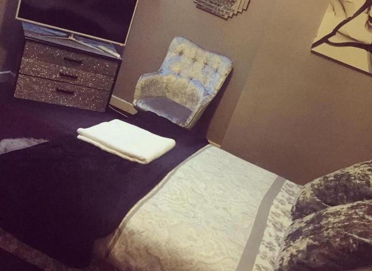 디럭스 룸, Mayfair