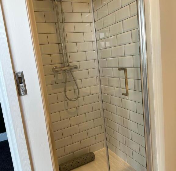 غرفة قياسية سرير كينج, The Nags Head   Room Only Accommodation