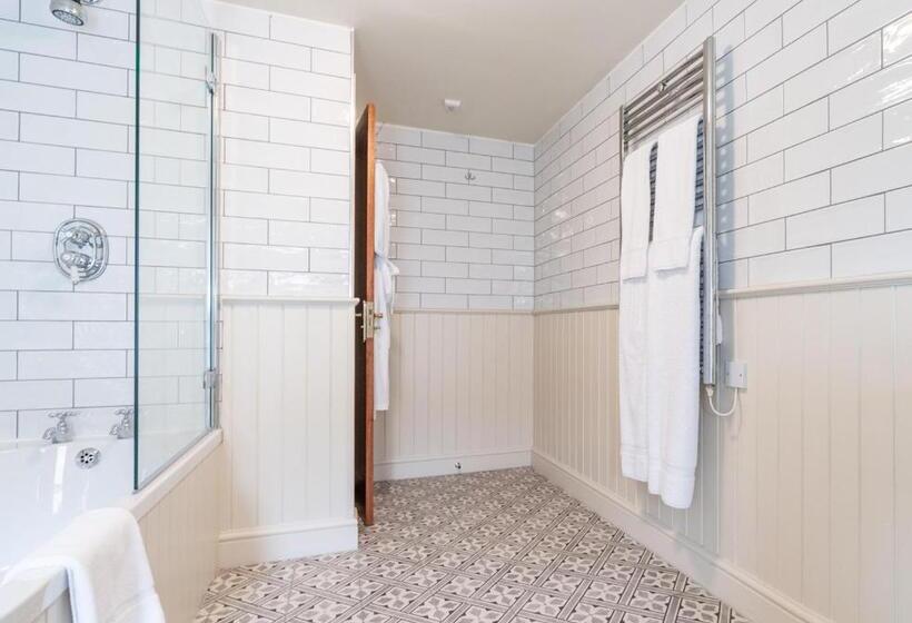 스탠다드 룸, Bridport Arms