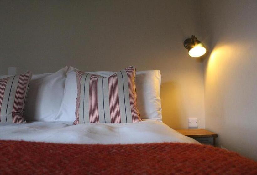 수피리어 룸, Bridport Arms