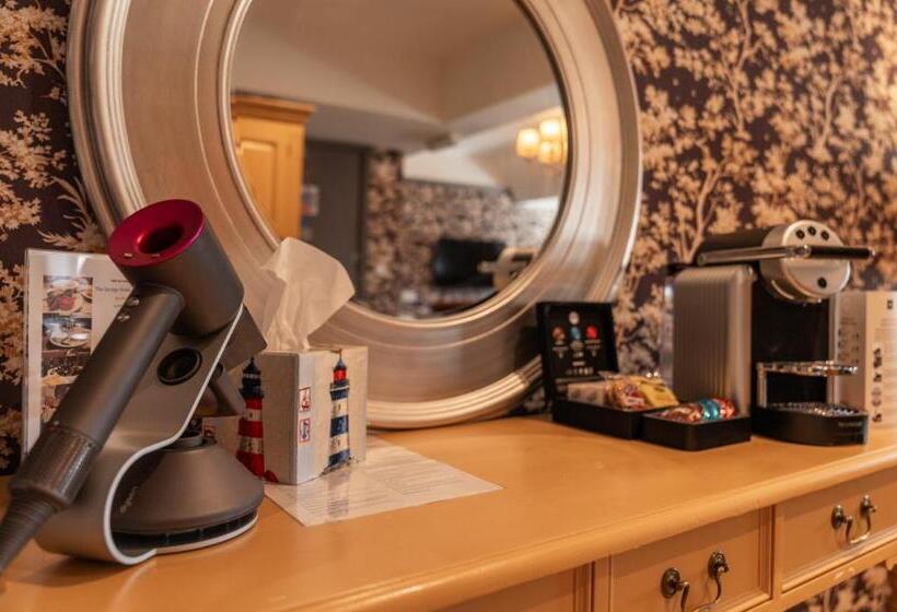 디럭스 룸 킹사이즈 침대, Bridport Arms