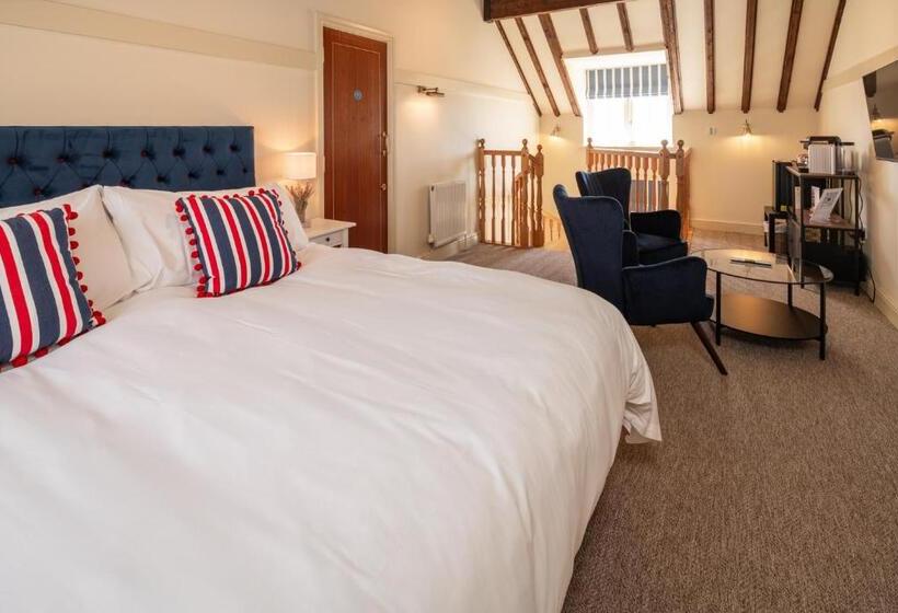 스탠다드 스튜디오, Bridport Arms