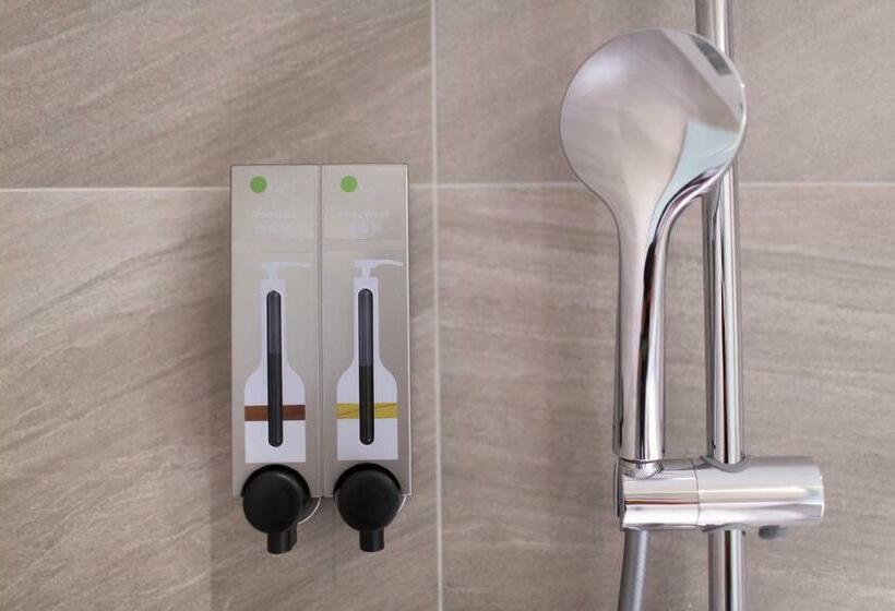 اتاق خانوادگی, Full Kind