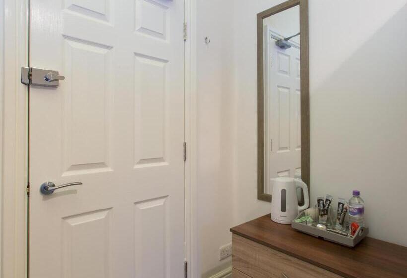 חדר סטנדרד יחיד חדר אמבטיה משותף, Townhouse @ West Avenue Crewe
