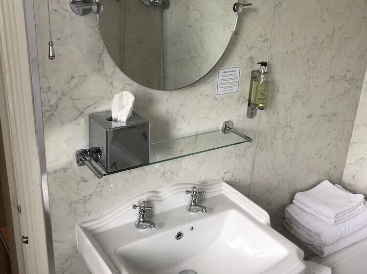 Номер Стандарт Индивидуальный, The Carre Arms Hotel & Restaurant