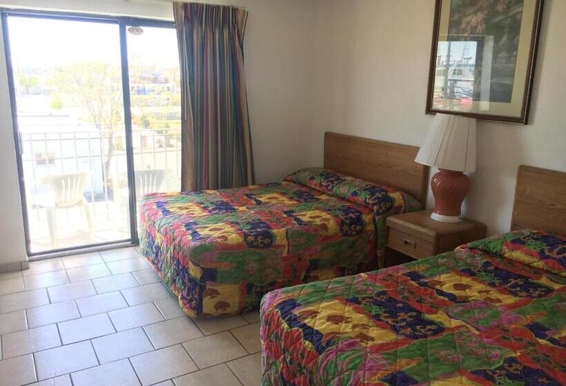 Family Suite, Brittany Motel