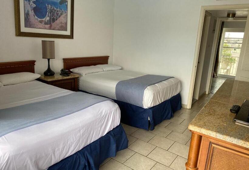 Люкс с Балконом, Brittany Motel