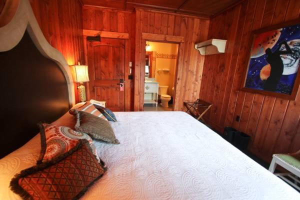 اتاق استاندارد با تخت بزرگ, Mcmenamins Gearhart