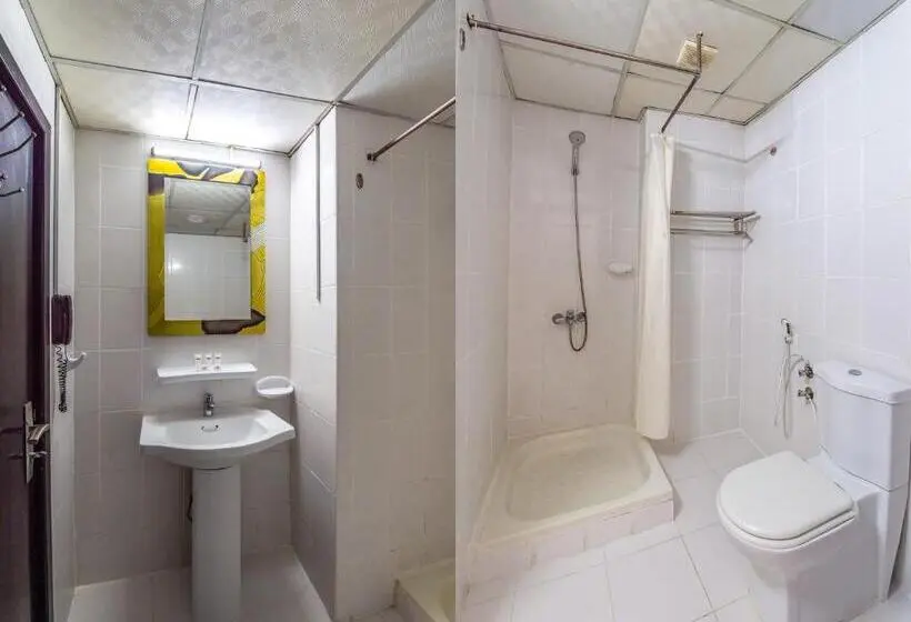 اتاق لوکس با بالکن و چشم‌انداز دریا, Mermaid Beach Hotel Llc