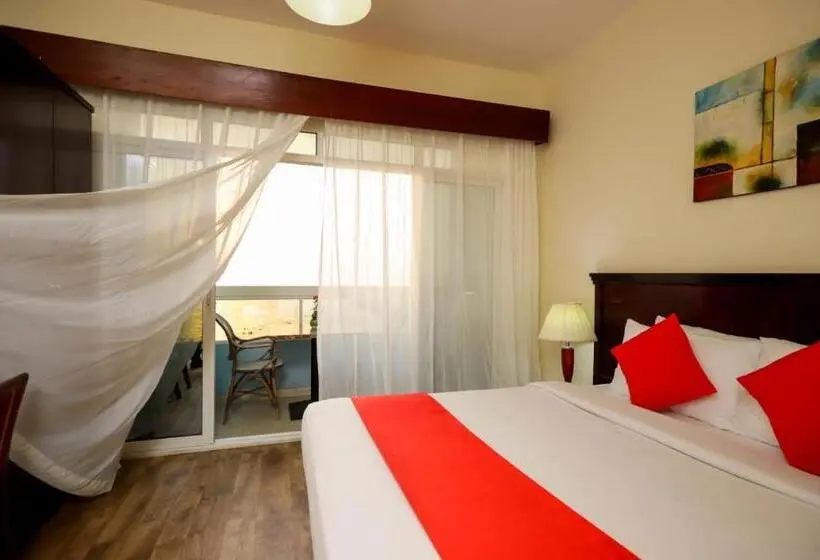 اتاق لوکس با بالکن و چشم‌انداز دریا, Mermaid Beach Hotel Llc
