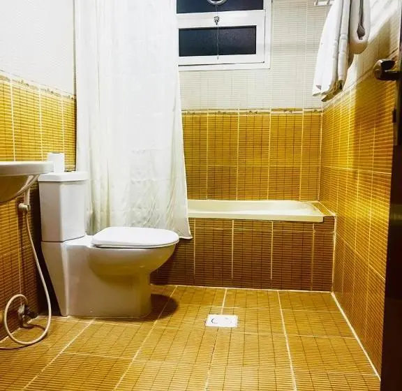 اتاق خانوادگی با چشم‌انداز دریا, Mermaid Beach Hotel Llc