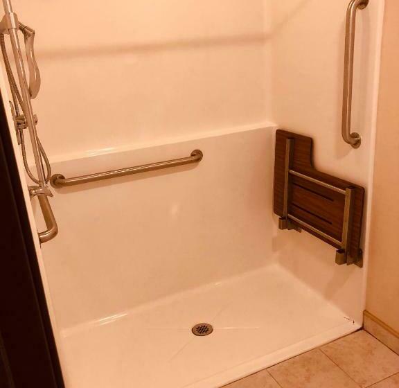 장애인을 위한 스탠다드 룸, Shenandoah Inn & Suites