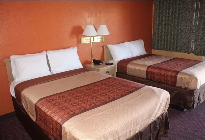 ２ダブルベッドのスタンダードルーム, Hutchinson Inn