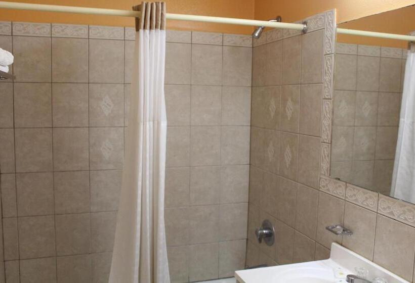 غرفة قياسية سرير كينج, Hutchinson Inn