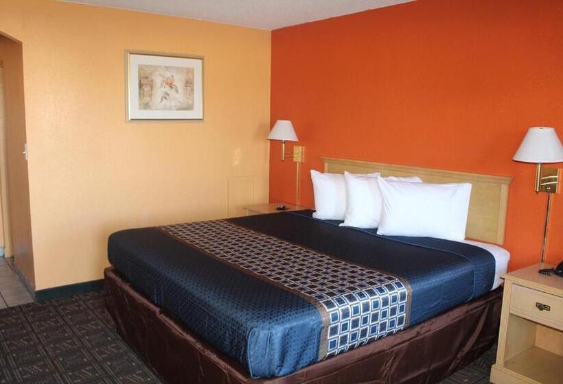 غرفة قياسية سرير كينج, Hutchinson Inn