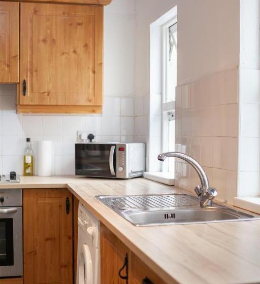 اتاق لوکس, Eurovilla