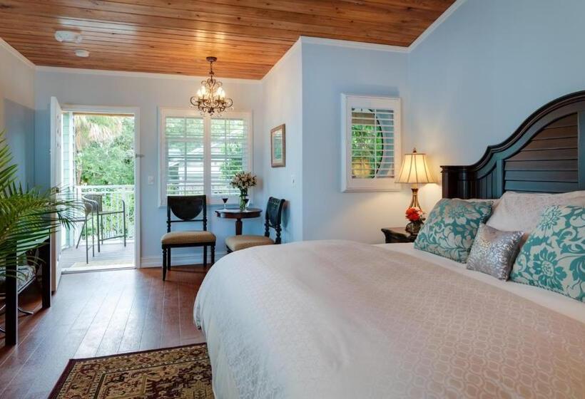 디럭스 룸 킹사이즈 침대, Seaglass Inn Bed And Breakfast