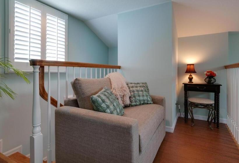 غرفة ديلوكس سرير ملكى, Seaglass Inn Bed And Breakfast