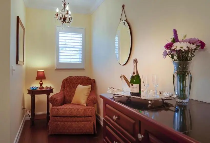 クイーンサイズベッドのスタンダードルーム, Seaglass Inn Bed And Breakfast