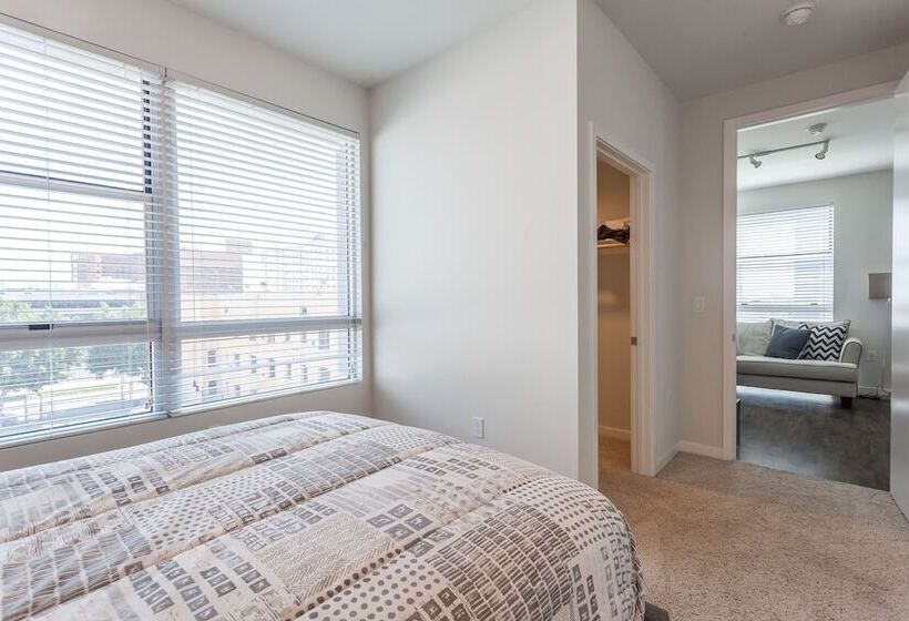 豪华两卧套房, Tripbz Avalo Suites