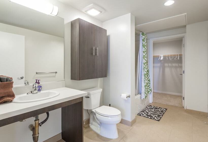 豪华两卧套房, Tripbz Avalo Suites