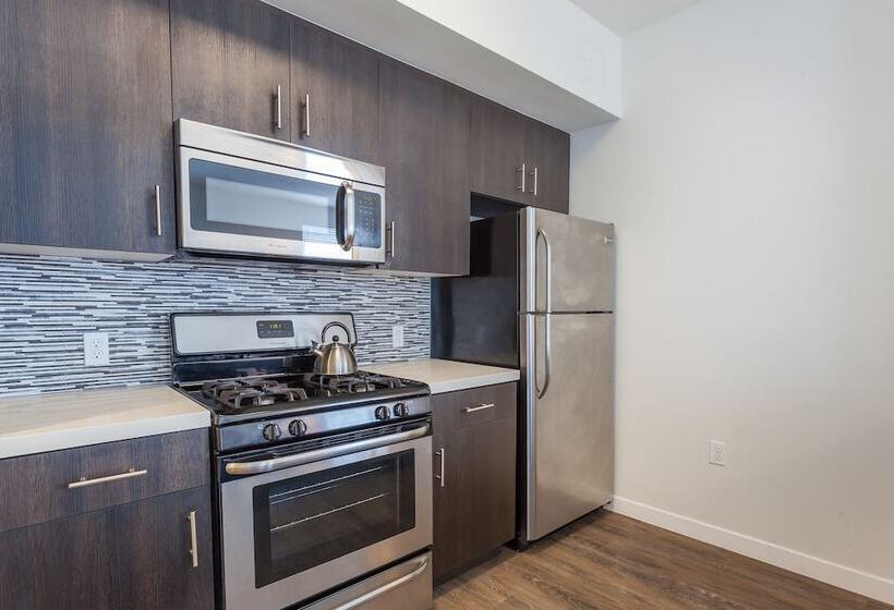 豪华两卧套房, Tripbz Avalo Suites