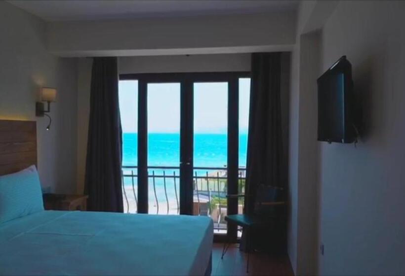 Triple Room Sea View, 8 Rooms