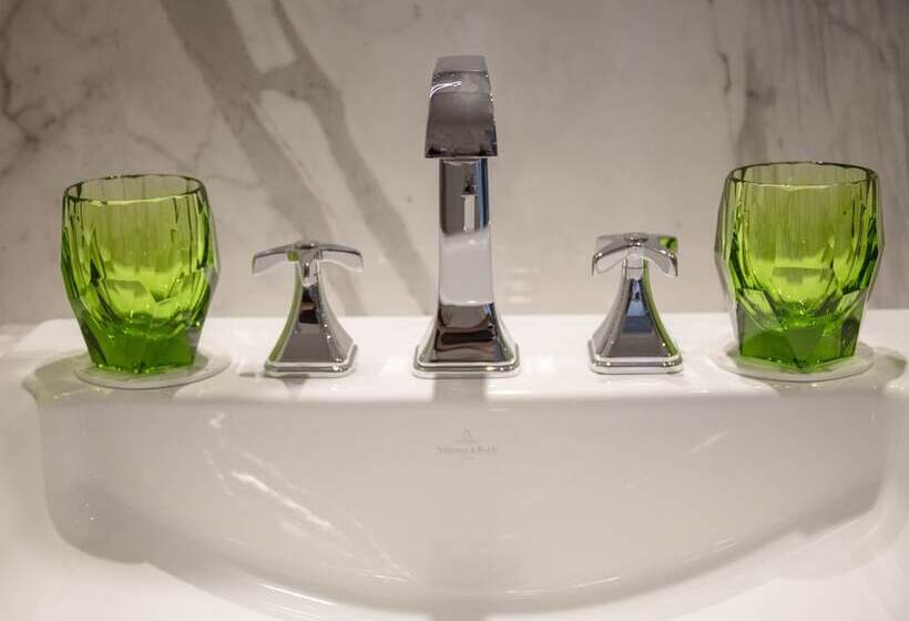 חדר משפחתי עם מיטת קומתיים, Boulevard