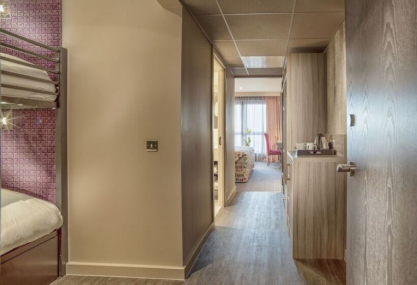 חדר משפחתי עם מיטת קומתיים, Boulevard