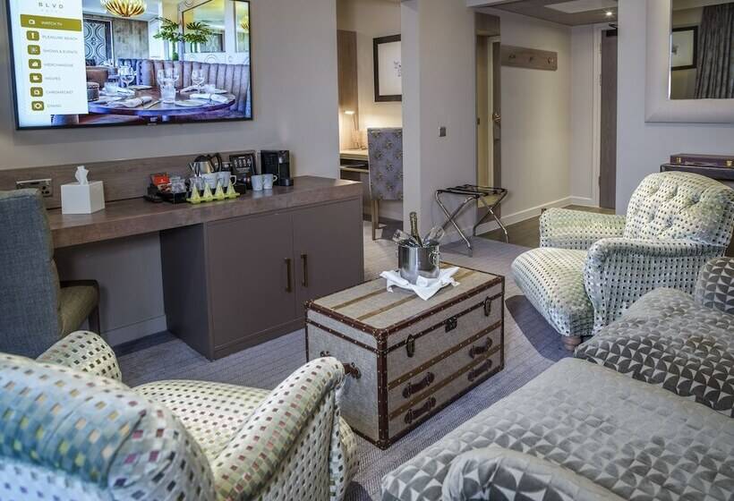 Suite, Boulevard
