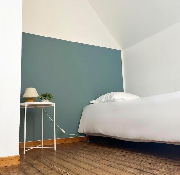 标准三人间, De La Plage